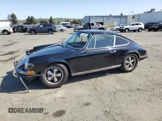 1971 Porsche 911 with VIN 9111120590, listed as a Copart auction lot 52559665 with 44,582 mi miles and Salvage title. Bid and sale history available at DreamBid. Image 1.