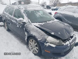 2014 Volkswagen Jetta SportWagen TDI with VIN 3VWML7AJ4EM622272, listed as a IAAI auction lot 41491230 with 168,382 mi miles. Bid and sale history available at carsss.com. Image 1.
