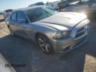 2013 Dodge Charger SXT with VIN 2C3CDXHG0DH612832, listed as a Copart auction lot 47025635 with 117,260 mi miles and Salvage Title. Bid and sale history available at carsss.com. Image 4.