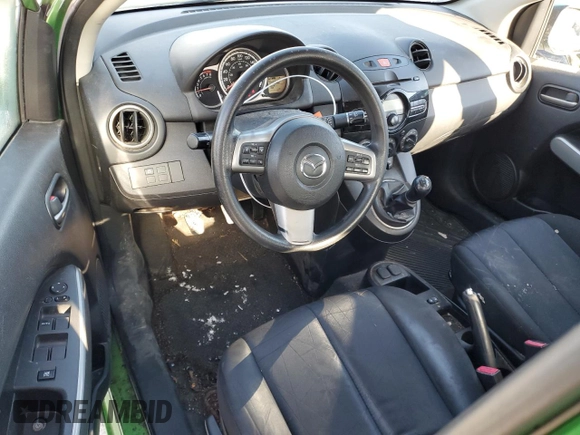 2011 Mazda 2 Sport with VIN JM1DE1HY2B0101370, listed as a Copart auction lot 47739295 with 308,562 mi miles and Clean Title. Bid and sale history available at carsss.com. Image 8.