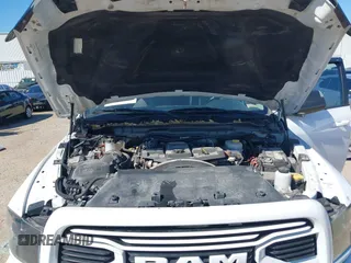 2018 Ram 2500 Big Horn with VIN 3C6UR5DL7JG290136, listed as a IAAI auction lot 41823442 with 106,167 mi miles. Bid and sale history available at carsss.com. Image 10.
