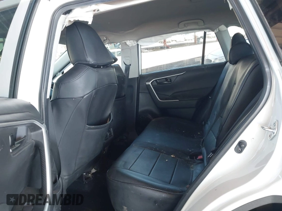 2022 Toyota RAV4 LE with VIN 2T3F1RFV4NW305258, listed as a IAAI auction lot 41632800 with 45,981 mi miles. Bid and sale history available at carsss.com. Image 8.