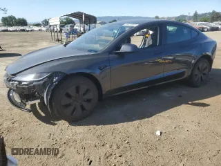 2025 Tesla Model 3 Long Range z VIN 5YJ3E1EA4SF978477, wystawiony jako Copart lot #58525905 z przebiegiem 1 531 mil mil oraz Szkoda całkowita • Salvage title. Historia ofert i sprzedaży dostępna na DreamBid. Obrazek 1.