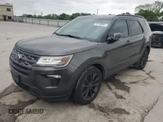 2018 Ford Explorer XLT z VIN 1FM5K7D89JGA54958, wystawiony jako Copart lot #52143045 z przebiegiem Nie podano mil oraz Tytuł czysty. Historia ofert i sprzedaży dostępna na DreamBid. Obrazek 1.
