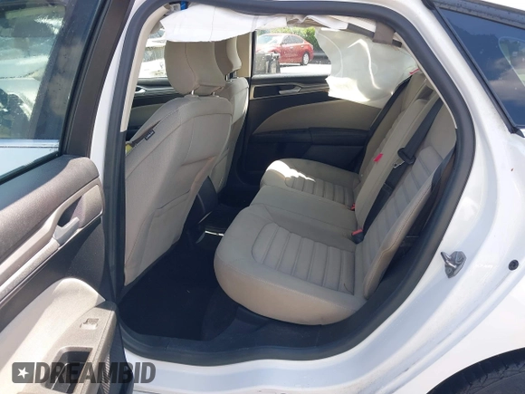 2018 Ford Fusion S z VIN 3FA6P0UU1JR204607, wystawiony jako IAAI lot #41985269 z przebiegiem 116 517 mil mil oraz . Historia ofert i sprzedaży dostępna na DreamBid. Obrazek 8.