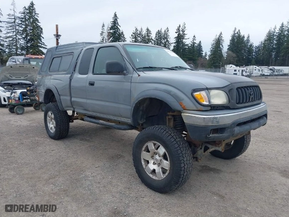 2004 Toyota Tacoma with VIN 5TEWN72N74Z361373, listed as a IAAI auction lot 41715348 with 181,774 mi miles. Bid and sale history available at carsss.com. Image 1.