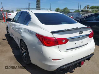 2014 Infiniti Q50 Hybrid Premium z VIN JN1AV7AP3EM690226, wystawiony jako IAAI lot #42259111 z przebiegiem 140 424 mil mil oraz . Historia ofert i sprzedaży dostępna na DreamBid. Obrazek 3.