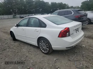 2009 Volvo S40 2.4L с VIN YV1MS390X92460116, выставлен на аукционе Copart как лот 59850675 с пробегом 207 717 миль миль и Списание • Salvage title. История ставок и продаж доступна на DreamBid. Изображение 2.