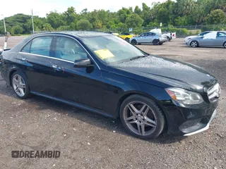 2014 Mercedes-Benz E 350 Sport z VIN WDDHF5KB1EB062800, wystawiony jako IAAI lot #42469544 z przebiegiem 141 698 mil mil oraz . Historia ofert i sprzedaży dostępna na DreamBid. Obrazek 1.
