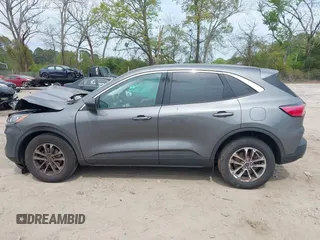 2022 Ford Escape SE with VIN 1FMCU9G64NUB95256, listed as a IAAI auction lot 42010127 with 32,009 mi miles and . Bid and sale history available at DreamBid. Image 14.