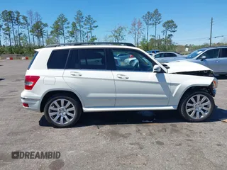 2010 Mercedes-Benz GLK with VIN WDCGG5GB6AF352765, listed as a IAAI auction lot 41832692 with 135,933 mi miles. Bid and sale history available at carsss.com. Image 14.