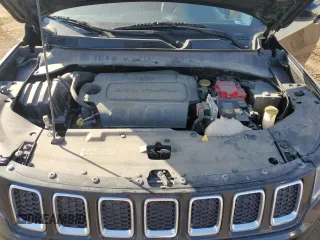 2021 Jeep Compass Limited z VIN 3C4NJDCB1MT550453, wystawiony jako Copart lot #48127825 z przebiegiem 58 285 mil mil oraz Czysty tytuł • Clean title. Historia ofert i sprzedaży dostępna na DreamBid. Obrazek 14.