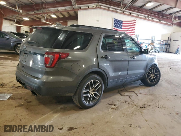 2016 Ford Explorer Sport z VIN 1FM5K8GT5GGA73019, wystawiony jako Copart lot #59427895 z przebiegiem 157 521 mil mil oraz Czysty tytuł • Clean title. Historia ofert i sprzedaży dostępna na DreamBid. Obrazek 3.