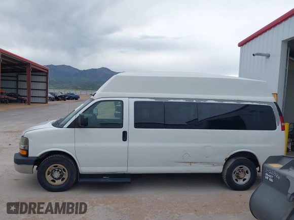 2011 Chevrolet Express Passenger 1LT с VIN 1GAZG1FG5B1106432, выставлен на аукционе IAAI как лот 42356831 с пробегом 216 679 миль миль и . История ставок и продаж доступна на DreamBid. Изображение 14.
