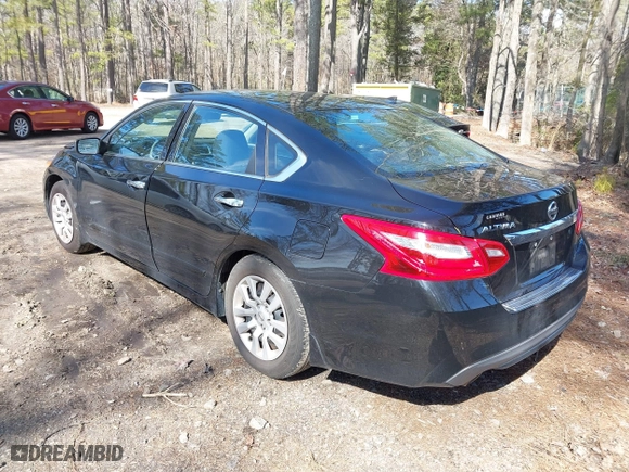 2017 Nissan Altima 2.5 SR with VIN 1N4AL3AP7HC236587, listed as a IAAI auction lot 41591452 with 101,429 mi miles. Bid and sale history available at carsss.com. Image 3.