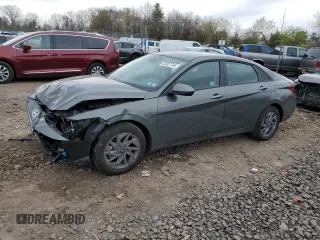 2024 Hyundai Elantra SEL z VIN KMHLM4DG9RU847309, wystawiony jako Copart lot #52327745 z przebiegiem 3 768 mil mil oraz Szkoda całkowita • Salvage title. Historia ofert i sprzedaży dostępna na DreamBid. Obrazek 1.