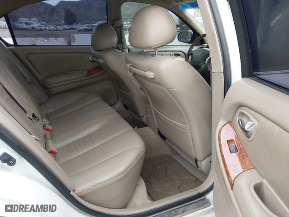 2003 Infiniti I35 Luxury with VIN JNKDA31A53T113385, listed as a IAAI auction lot 41781583 with 190,735 mi miles. Bid and sale history available at carsss.com. Image 8.