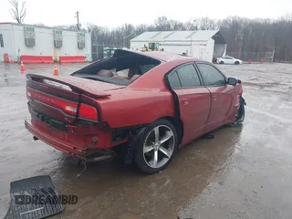2014 Dodge Charger RT z VIN 2C3CDXCT4EH219244, wystawiony jako IAAI lot #41519286 z przebiegiem 111 385 mil mil oraz . Historia ofert i sprzedaży dostępna na DreamBid. Obrazek 4.