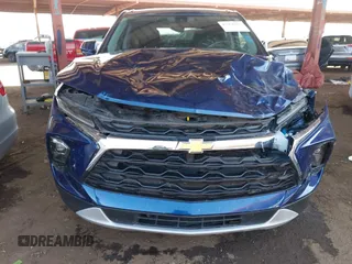 2023 Chevrolet Blazer LT z VIN 3GNKBHR40PS120009, wystawiony jako IAAI lot #41970375 z przebiegiem 71 933 mil mil oraz . Historia ofert i sprzedaży dostępna na DreamBid. Obrazek 6.