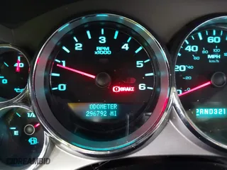 2008 Chevrolet Silverado 1500 LT w/1LT with VIN 1GCEC19018Z330212, listed as a IAAI auction lot 41559488 with 296,792 mi miles. Bid and sale history available at carsss.com. Image 15.