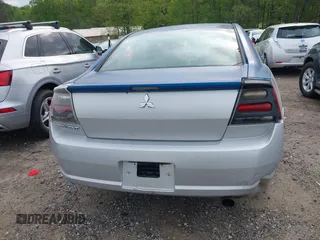 2005 Mitsubishi Galant ES z VIN 4A3AB36F95E062063, wystawiony jako IAAI lot #41992669 z przebiegiem 201 416 mil mil oraz . Historia ofert i sprzedaży dostępna na DreamBid. Obrazek 16.