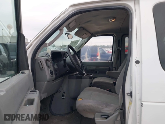 2011 Ford Econoline Passenger XL with VIN 1FBNE3BL2BDB02920, listed as a IAAI auction lot 41621713 with 270,140 mi miles. Bid and sale history available at carsss.com. Image 5.