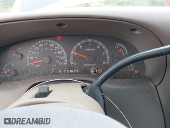 1999 Ford F-150 XL z VIN 1FTRX08L4XKB47888, wystawiony jako IAAI lot #42000396 z przebiegiem 200 461 mil mil oraz . Historia ofert i sprzedaży dostępna na DreamBid. Obrazek 7.