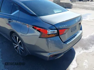 2020 Nissan Altima SR z VIN 1N4BL4CV9LC278578, wystawiony jako IAAI lot #41761814 z przebiegiem 76 453 mil mil oraz . Historia ofert i sprzedaży dostępna na DreamBid. Obrazek 19.