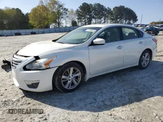 2015 Nissan Altima SV z VIN 1N4AL3AP3FC569768, wystawiony jako Copart lot #51106805 z przebiegiem 106 017 mil mil oraz Szkoda całkowita • Salvage title. Historia ofert i sprzedaży dostępna na DreamBid. Obrazek 1.