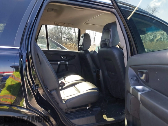 2014 Volvo XC90 with VIN YV4952CZ8E1680906, listed as a IAAI auction lot 41530926 with 118,494 mi miles and . Bid and sale history available at DreamBid. Image 8.