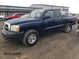 2006 Dodge Dakota ST z VIN 1D7HE22K96S523891, wystawiony jako Copart lot #55863765 z przebiegiem 141 944 mil mil oraz Szkoda całkowita • Salvage title. Historia ofert i sprzedaży dostępna na DreamBid. Obrazek 1.