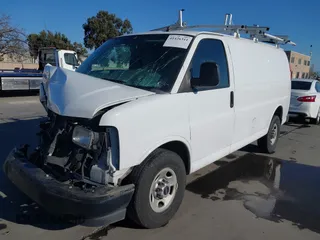 2017 GMC Savana Cargo Van with VIN 1GTW7AFF0H1294996, listed as a IAAI auction lot 41426311 with 189,457 mi miles. Bid and sale history available at carsss.com. Image 2.