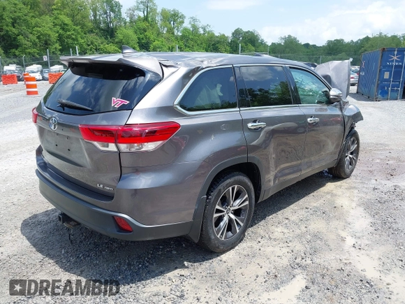 2019 Toyota Highlander LE with VIN 5TDBZRFH5KS722354, listed as a IAAI auction lot 42252775 with 97,141 mi miles and . Bid and sale history available at DreamBid. Image 4.