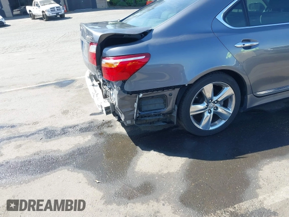 2012 Lexus LS 460 z VIN JTHBL5EF9C5109265, wystawiony jako IAAI lot #42093695 z przebiegiem 120 400 mil mil oraz . Historia ofert i sprzedaży dostępna na DreamBid. Obrazek 18.