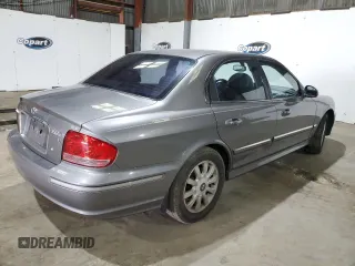 2004 Hyundai Sonata GLS with VIN KMHWF35H84A053713, listed as a Copart auction lot 47897725 with 158,529 mi miles and Salvage Title. Bid and sale history available at carsss.com. Image 3.