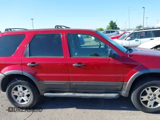 2006 Ford Escape XLT z VIN 1FMYU03156KB19294, wystawiony jako IAAI lot #42553287 z przebiegiem 128 755 mil mil oraz . Historia ofert i sprzedaży dostępna na DreamBid. Obrazek 6.