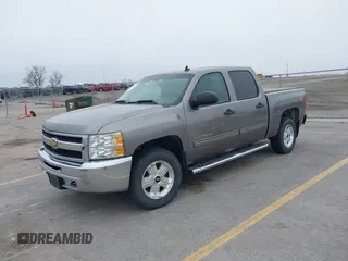 2013 Chevrolet Silverado 1500 LT with VIN 3GCPKSE73DG249856, listed as a IAAI auction lot 41973964 with 135,580 mi miles. Bid and sale history available at carsss.com. Image 17.