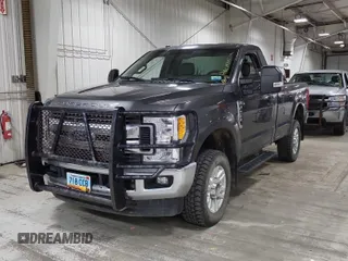 2017 Ford F-250 XLT with VIN 1FTBF2B61HEE65986, listed as a IAAI auction lot 42730673 with 60,739 mi miles and . Bid and sale history available at DreamBid. Image 7.
