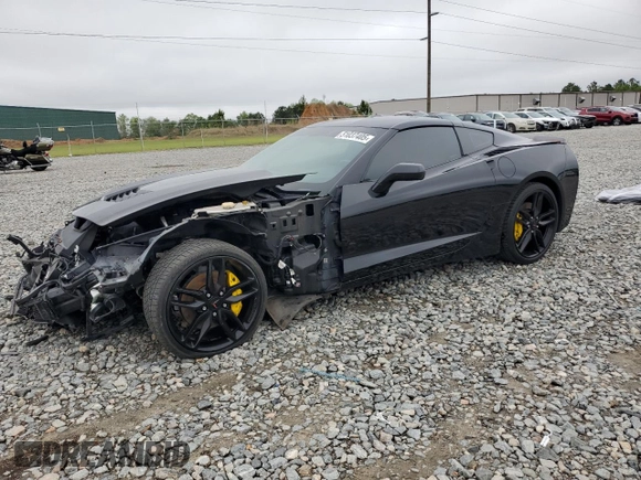 2015 Chevrolet Corvette 2LT z VIN 1G1YC2D72F5106032, wystawiony jako Copart lot #51037405 z przebiegiem 82 421 mil mil oraz Szkoda całkowita • Salvage title. Historia ofert i sprzedaży dostępna na DreamBid. Obrazek 1.