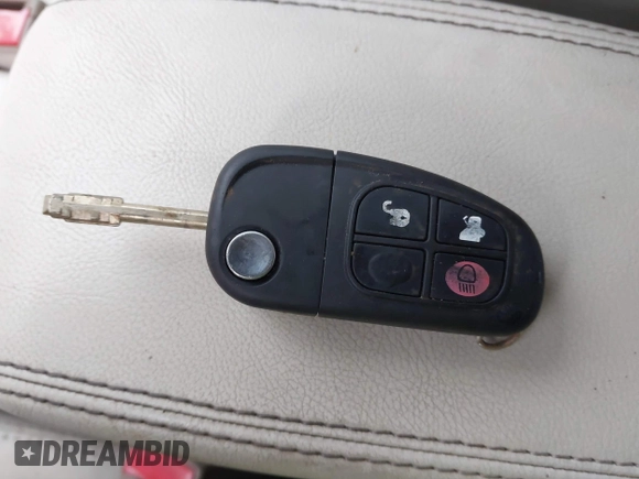 2003 Jaguar X-Type 2.5L Manual z VIN SAJEA51D63XC89273, wystawiony jako IAAI lot #41298544 z przebiegiem 124 400 mil mil oraz . Historia ofert i sprzedaży dostępna na DreamBid. Obrazek 11.