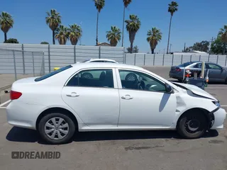 2010 Toyota Corolla с VIN JTDBU4EE8A9115063, выставлен на аукционе IAAI как лот 42366910 с пробегом 169 997 миль миль и . История ставок и продаж доступна на DreamBid. Изображение 13.