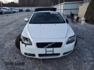 2010 Volvo C70 with VIN YV1672MCXAJ094349, listed as a Copart auction lot 81550144 with 0 mi miles and Clean Title. Bid and sale history available at carsss.com. Image 5.