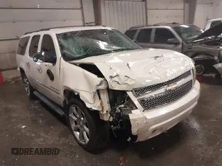 2010 Chevrolet Suburban LTZ with VIN 1GNUKKE32AR271253, listed as a IAAI auction lot 41161374 with 164,184 mi miles. Bid and sale history available at carsss.com. Image 6.