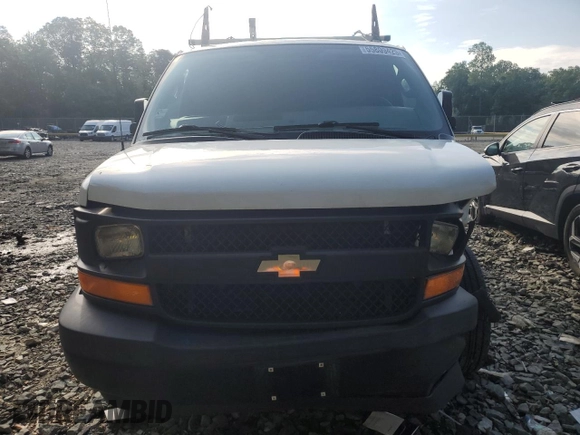 2017 Chevrolet Express Cargo z VIN 1GCWGAFF8H1111733, wystawiony jako Copart lot #55809425 z przebiegiem 99 328 mil mil oraz Szkoda całkowita • Salvage title. Historia ofert i sprzedaży dostępna na DreamBid. Obrazek 5.