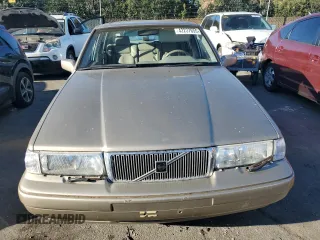 1995 Volvo 960 z VIN YV1KS9610S1074212, wystawiony jako Copart lot #42237655 z przebiegiem 102 627 mil mil oraz Tytuł czysty. Historia ofert i sprzedaży dostępna na DreamBid. Obrazek 5.