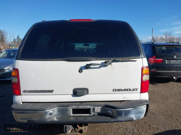 2000 Chevrolet Suburban LT with VIN 3GNGK26U9YG200551, listed as a IAAI auction lot 41527081 with 269,980 mi miles. Bid and sale history available at carsss.com. Image 16.