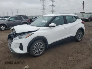 2024 Nissan Kicks SV z VIN 3N1CP5CV0RL484557, wystawiony jako Copart lot #51927765 z przebiegiem 9 189 mil mil oraz Szkoda całkowita • Salvage title. Historia ofert i sprzedaży dostępna na DreamBid. Obrazek 1.