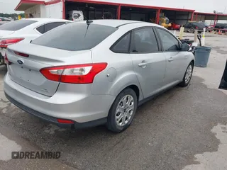 2012 Ford Focus SE с VIN 1FAHP3F25CL422055, выставлен на аукционе IAAI как лот 42442051 с пробегом 129 435 миль миль и . История ставок и продаж доступна на DreamBid. Изображение 4.