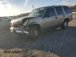 1999 GMC Yukon with VIN 1GKEK13R3XJ785249, listed as a Copart auction lot 42825185 with 351,225 mi miles and Salvage Title. Bid and sale history available at carsss.com. Image 1.
