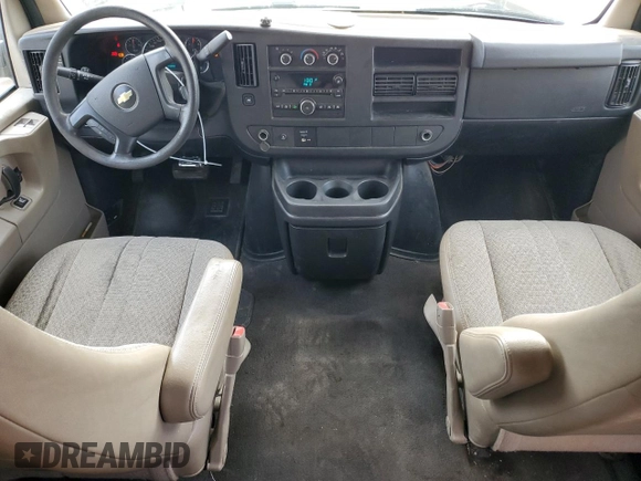 2011 Chevrolet Express Passenger 1LT z VIN 1GAZG1FG2B1154258, wystawiony jako Copart lot #78729104 z przebiegiem 180 662 mil mil oraz Szkoda całkowita • Salvage title. Historia ofert i sprzedaży dostępna na DreamBid. Obrazek 8.
